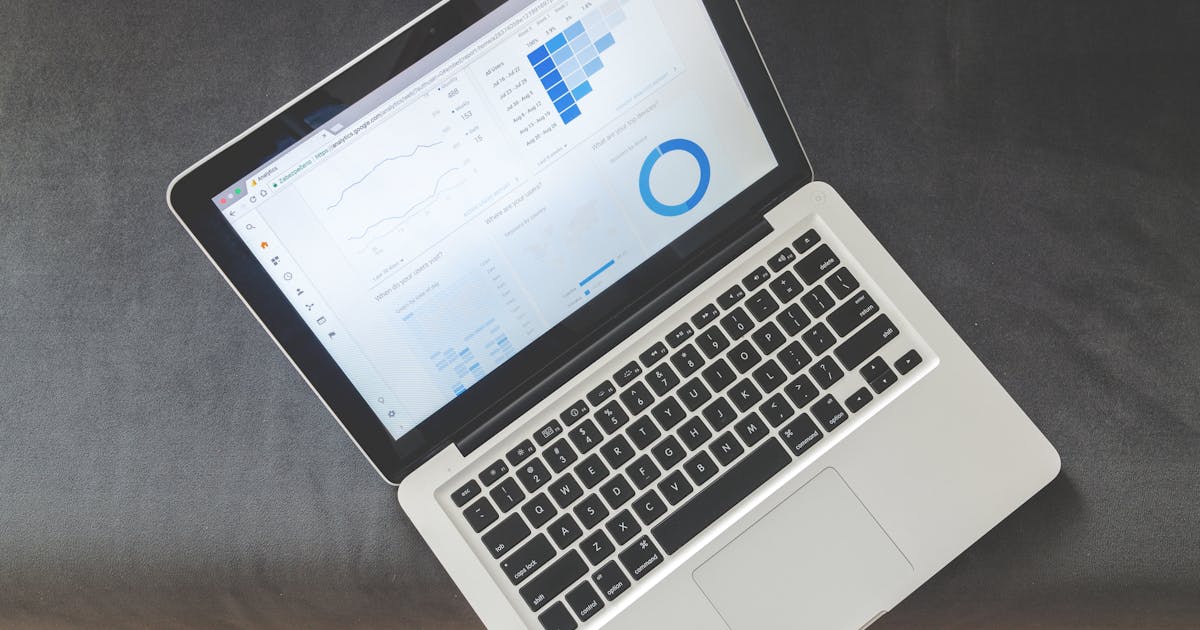 How Modern Freight Forwarders Track Tasks Without Email Chaos